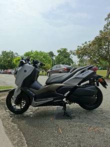 Yamaha XMAX