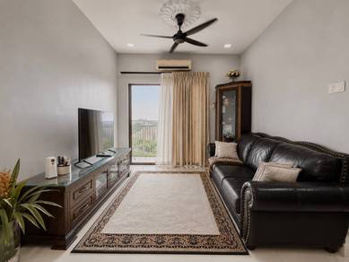 Condominium For Sale in Kristal View