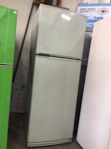 National Peti Sejuk 2 doors fridge Ais
