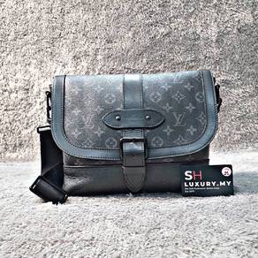 Louis Vuitton Monogram Eclipse Saumur Messenger Ba