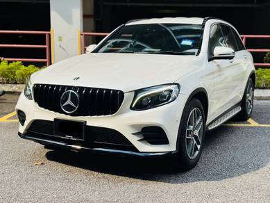 Mercedes Benz GLC250 250 4MATIC AMG LINE in Desa Petaling, KUL