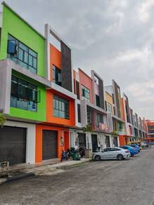 Shop lot For Sale in Gelang Patah,JHR