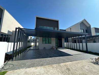 Semi-Detached House For Sale in Kuching,SWK