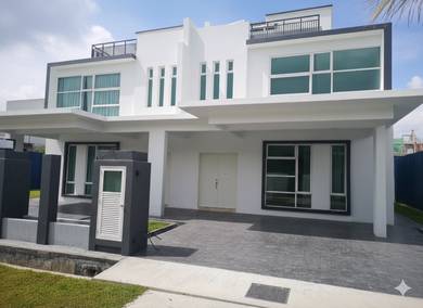 Semi-Detached House For Sale in Klebang,MLK