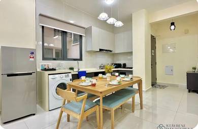 Condominium For Rent in Paragon Residences @ Straits View