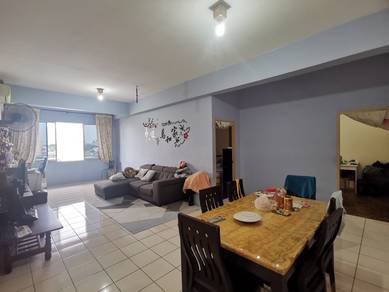 Condominium For Sale in Floridale Condominium
