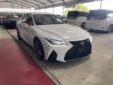 Lexus IS 300 F-SPORT in Kajang, SGR