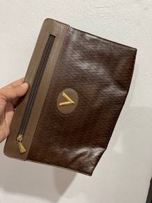 Mario Valentino clucth bag Italy