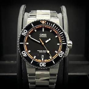 Unworn ORIS AQUIS 300M