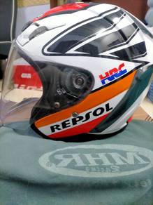 helmet mhr resool masih cun di jaga rapi