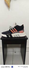 Kasut sukan Adidas EQT Terpakai 