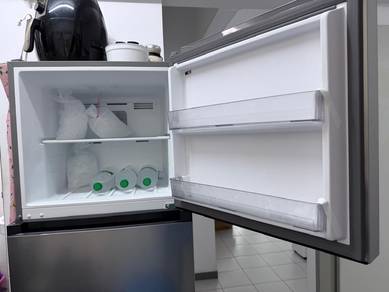 Fridge and washing machine for sale