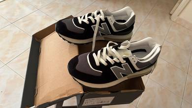 New Balance Black White
