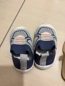 kid shoe size 17