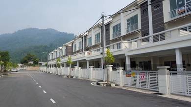 3-storey Terraced House For Rent in Tanjung Bungah,PNG