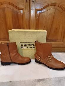 leather boots