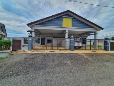 Semi-Detached House For Sale in Ayer Molek,MLK