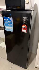 Elba Refrigerator 185L