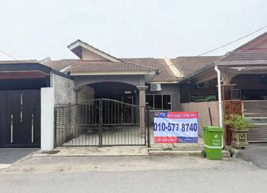Terraced House For Sale in Pekan,PHG