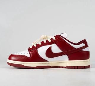 Nike Dunk Low PRM Vintage Team Red