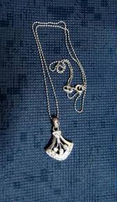 Sweet Pendant and Chain Set (New)