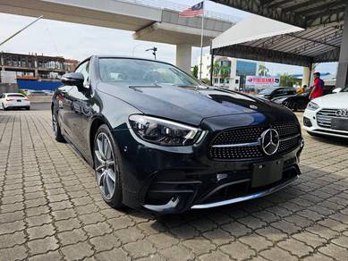Mercedes Benz E300 300 CABRIOLET in Sungai Penchala, KUL
