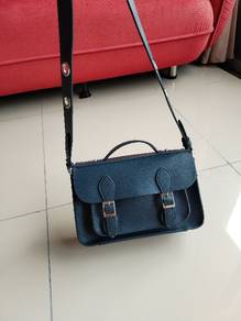 Voir Sling Bag