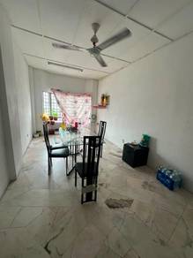 Condominium For Sale in Sri Pelangi Condominium