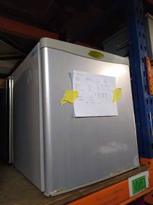 silver single-door mini bar refrigerator