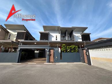 Semi-Detached House For Sale in Kuching,SWK