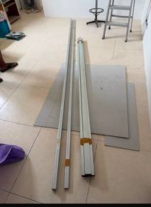 Besi partition / Plaster ceiling