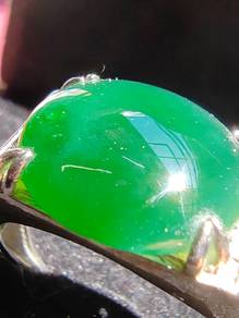 Giok Jadeite Jed Hijau Tua Gred Ais Alami