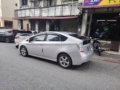 Toyota Prius (HYBRID) in Chaah, JHR