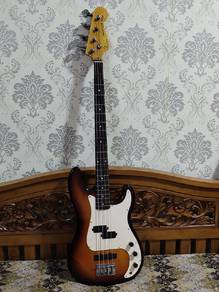 Bass 4 strings 
