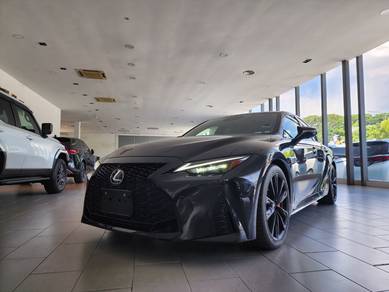 Lexus IS 300 F-SPORT in Petaling Jaya, SGR