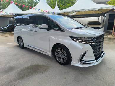 Toyota Alphard Z in Old Klang Road, KUL