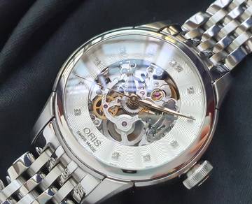 ORIS Artelier Skeleton Diamonds Mid Size 31mm
