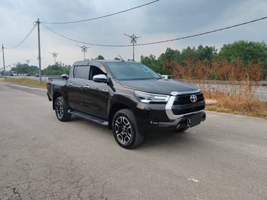 Toyota Hilux DOUBLE CAB 2.4V (AT) 4X4 in Johor Bahru, JHR