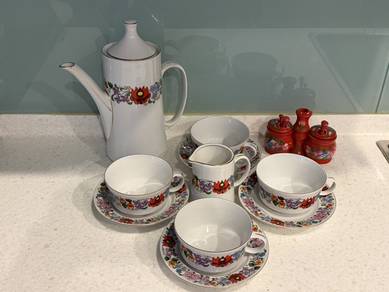 Never used Vintage Floral tea set