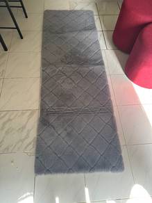 carpet gray 75 inches