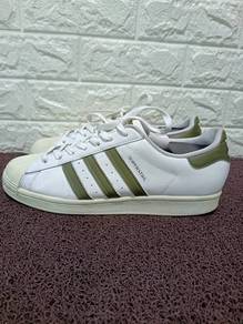 uk9 Adidas Superstar Sneakers