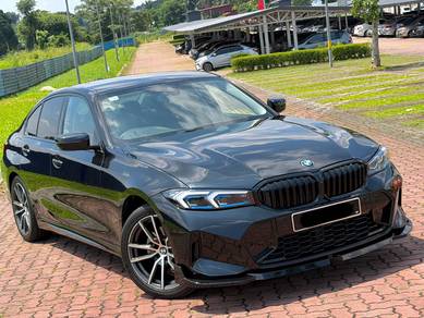 BMW 320i 20i SPORT in Johor Bahru, JHR