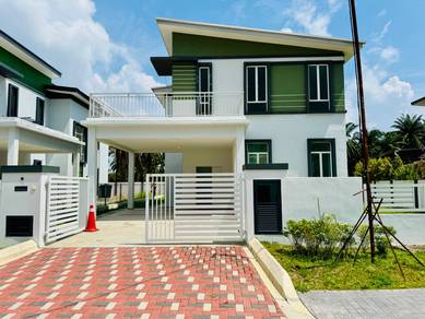 Bungalow House  in Jasin,MLK