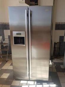 Peti Ais Refrigerator Electrolux Peti Side by side