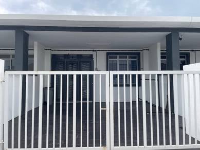 Terraced House For Rent in Labu,NSN