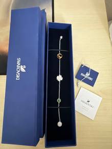 authentic Swarovski, very new, price can nego