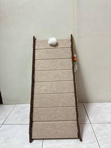 Pet scratchers