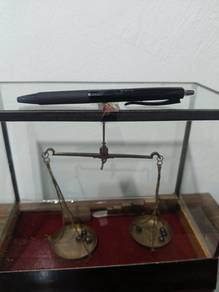 Antique scale