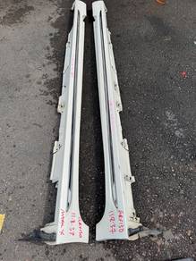 No 11-8-37 Toyota Mark X Grx130 Side Skirt Jpn