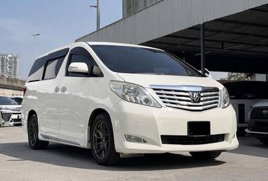 Toyota Alphard 240X in Puchong, SGR